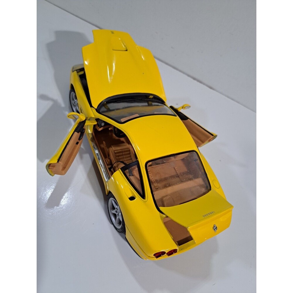 Maisto 1:18 Scale Die Cast Ferrari 550 Maranello Supercar - Picture 11 of 12
